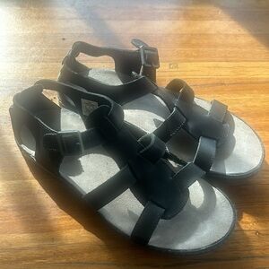 Chaco NWOT Black Leather Gladiator-style Wayfarer Sandals - Size 39/8 wms